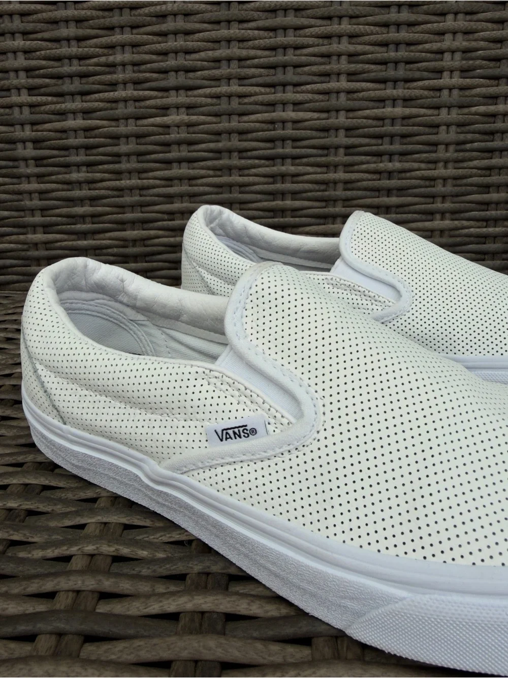 Vans Classic Slip-On Perf Leather White Sneakers Men’s 8.5 Women’s 10 EU 41